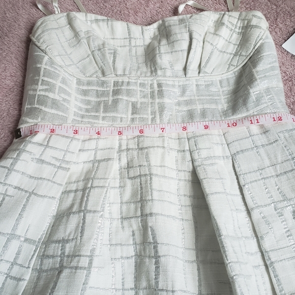 NWT Woven Dress Jacquard- BCBG Maxazria - Picture 3 of 16